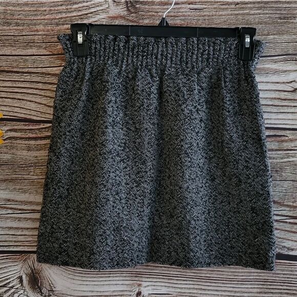 J Crew womans mini skirt white/black mix - Picture 1 of 5